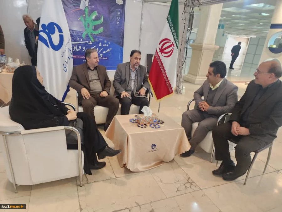 بازدید معاون پژوهش و فناوری دانشگاه فنی و حرفه ای کشور از نمایشگاه دستاوردهای پژوهش، فناوری و فن‌ بازار 6