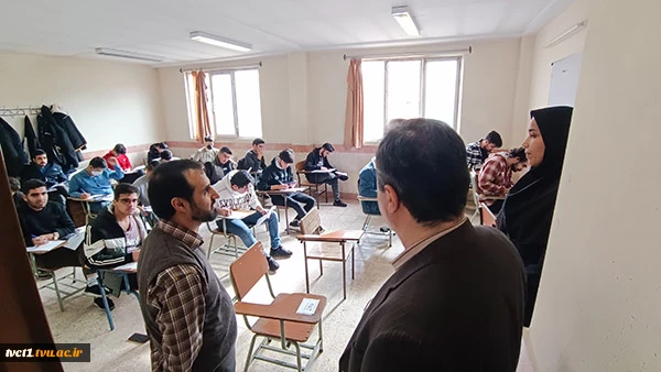 بازدید رییس دانشگاه فنی و حرفه ای استان تهران
از روند برگزاری امتحانات پایان ترم دانشجویان دانشکده فنی انقلاب اسلامی 2