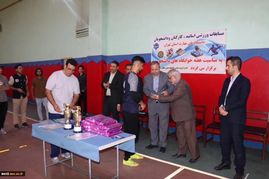 برگزاری مسابقات ورزشی به مناسبت هفته خوابگاه های دانشجویی در دانشکده ملی مهارت انقلاب اسلامی 8
