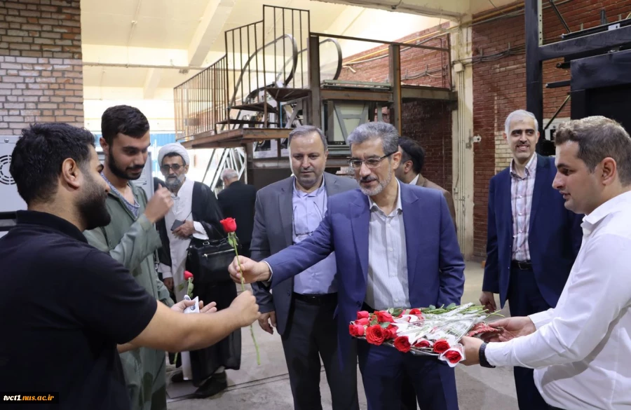 در آستانه آغاز سال تحصیلی جدید و همزمان با فرارسیدن هفته دفاع مقدس صورت پذیرفت؛

بازدید معاون آموزشی دانشگاه ملی مهارت از کارگاه‌های آموزشی دانشکده فنی انقلاب اسلامی و برگزاری مراسم گرامیداشت هفته دفاع مقدس و آیین گلاب شویی در جوار مقبره مطهر شهدای گمنا