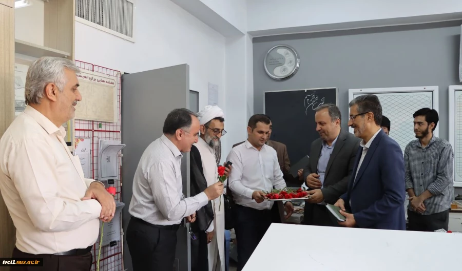 در آستانه آغاز سال تحصیلی جدید و همزمان با فرارسیدن هفته دفاع مقدس صورت پذیرفت؛

بازدید معاون آموزشی دانشگاه ملی مهارت از کارگاه‌های آموزشی دانشکده فنی انقلاب اسلامی و برگزاری مراسم گرامیداشت هفته دفاع مقدس و آیین گلاب شویی در جوار مقبره مطهر شهدای گمنا
