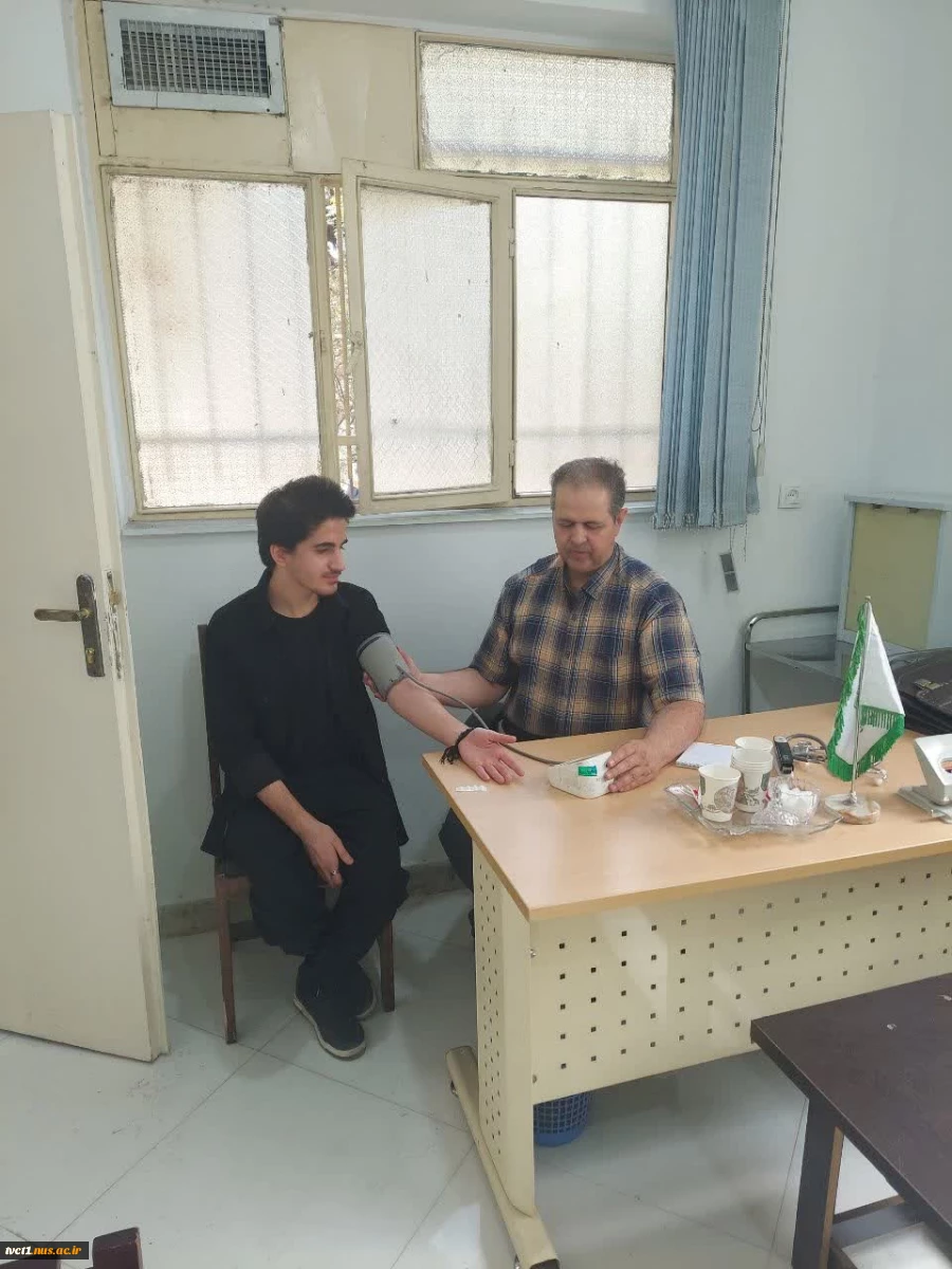 انجام معاینات پزشکی کارکنان و دانشجویان به مناسبت آغاز سال تحصیلی در دانشکده فنی انقلاب اسلامی 5
