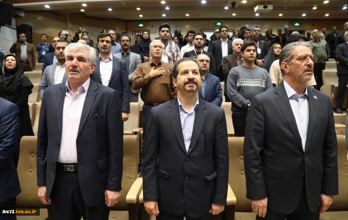 رئیس دانشگاه ملی مهارت در آیین اختتامیه سومین همایش ملی مهارت‌افزایی، هدایت شغلی و صلاحیت حرفه‌ای در آموزش عالی کشور:

امروز مهارت نه یک انتخاب بلکه یک ضرورت اجتناب‌ناپذیر است/ مسیر توسعه اقتصادی کشور از تربیت نیروهای توانمند و اشتغال‌پذیر می‌گذرد/ جوانان در دانشگاه ملی مهارت علاوه بر این که می‌دانند، می‌توانند و این یعنی آوردن دانش به صحنه عمل