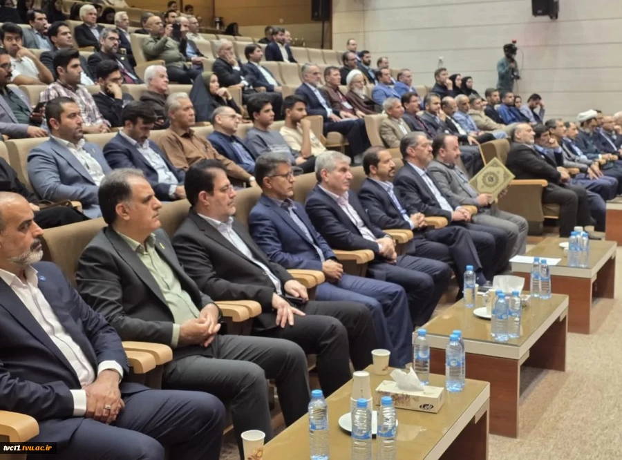 رئیس دانشگاه ملی مهارت در آیین اختتامیه سومین همایش ملی مهارت‌افزایی، هدایت شغلی و صلاحیت حرفه‌ای در آموزش عالی کشور:

امروز مهارت نه یک انتخاب بلکه یک ضرورت اجتناب‌ناپذیر است/ مسیر توسعه اقتصادی کشور از تربیت نیروهای توانمند و اشتغال‌پذیر می‌گذرد/ جوان