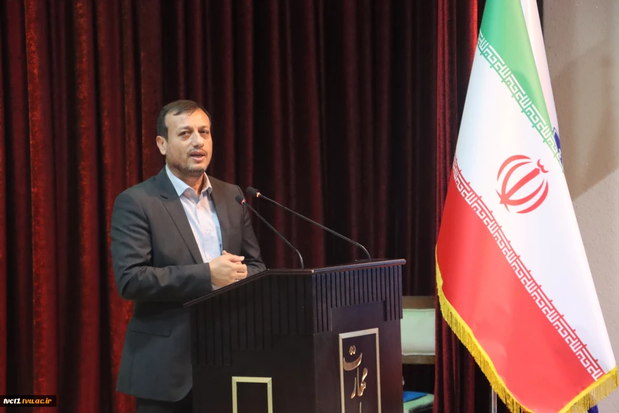 به منظور آشنایی دانشجویان نوورود با ساختار آموزشی، ظرفیت‌های علمی، برنامه‌های مهارتی و مسیرهای آینده شغلی؛

 سمینار توجیهی دانشجویان نوورود رشته عمران، در دانشکده فنی انقلاب اسلامی تهران برگزار شد. 5