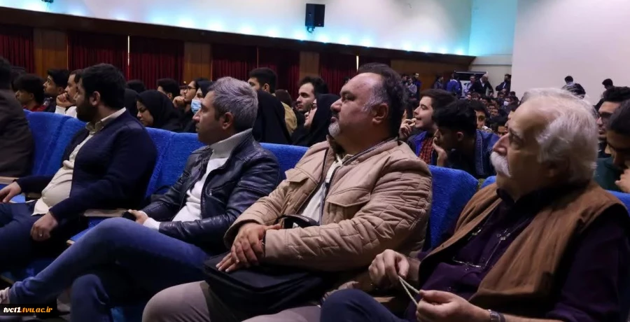 همزمان با فرارسیدن شانزدهم آذرماه؛
آئین گرامیداشت روز دانشجو با حضور معاون اداری، مالی و مدیریت منابع و مسئول نهاد نمایندگی مقام معظم رهبری(مدظله العالی) در دانشگاه ملی مهارت در دانشکده فنی انقلاب اسلامی تهران برگزار شد. 4