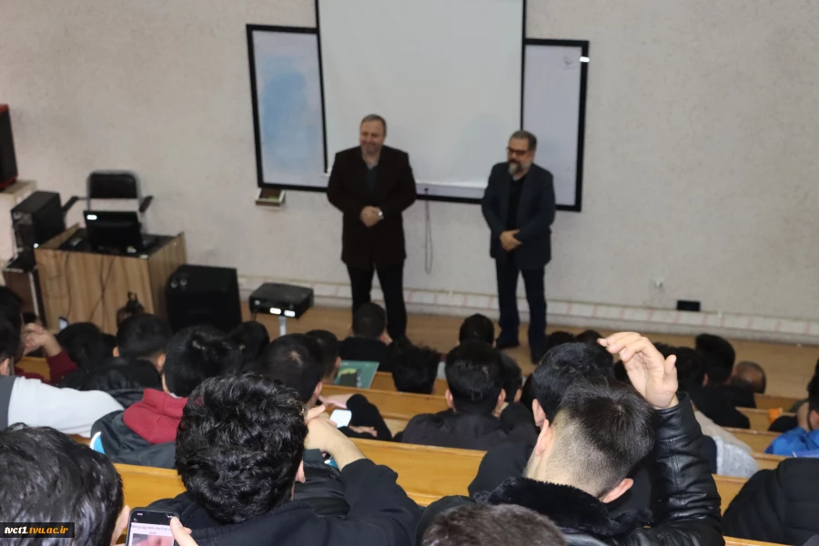 به مناسبت فرارسیدن هفته پژوهش؛

سمینار آموزشی و پژوهشی گروه مهندسی آسانسور با عنوان بررسی قابلیت های آسانسورهای نوین هیدرولیک در قیاس با آسانسورهای کششی برگزار شد 3