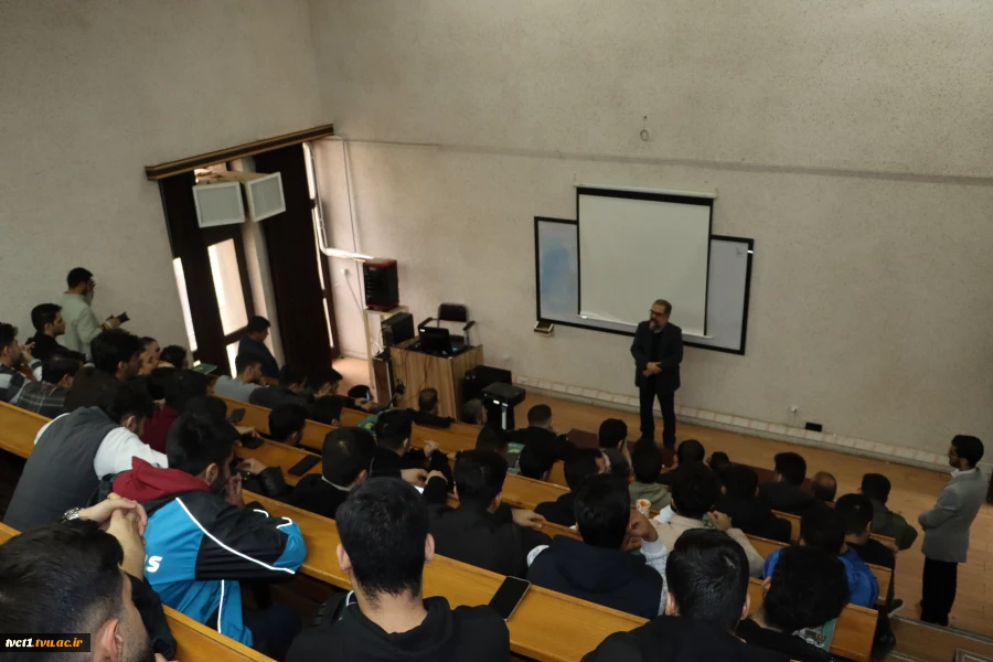 به مناسبت فرارسیدن هفته پژوهش؛

سمینار آموزشی و پژوهشی گروه مهندسی آسانسور با عنوان بررسی قابلیت های آسانسورهای نوین هیدرولیک در قیاس با آسانسورهای کششی برگزار شد 4