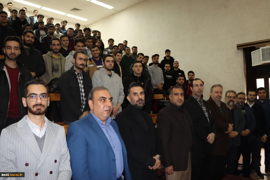 به مناسبت فرارسیدن هفته پژوهش؛

سمینار آموزشی و پژوهشی گروه مهندسی آسانسور با عنوان بررسی قابلیت های آسانسورهای نوین هیدرولیک در قیاس با آسانسورهای کششی برگزار شد 6