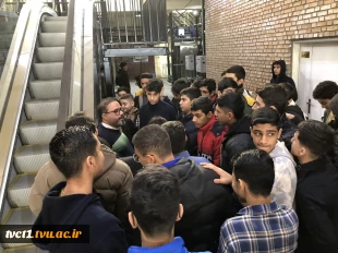 بازدید دانش آموزان دبیرستان شهید نورایی منطقه 9 از دانشکده فنی انقلاب اسلامی 3