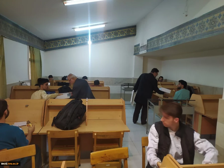 در آخرین شب پاییز؛

مراسم شب یلدا در خوابگاه دانشجویی دانشکده انقلاب اسلامی تهران برگزار شد 2