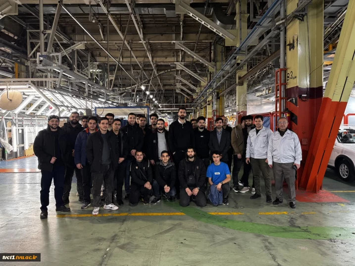 بازدید جمعی از دانشجویان رشته ساخت و تولید و مکانیک خودرو از شرکت سایپا