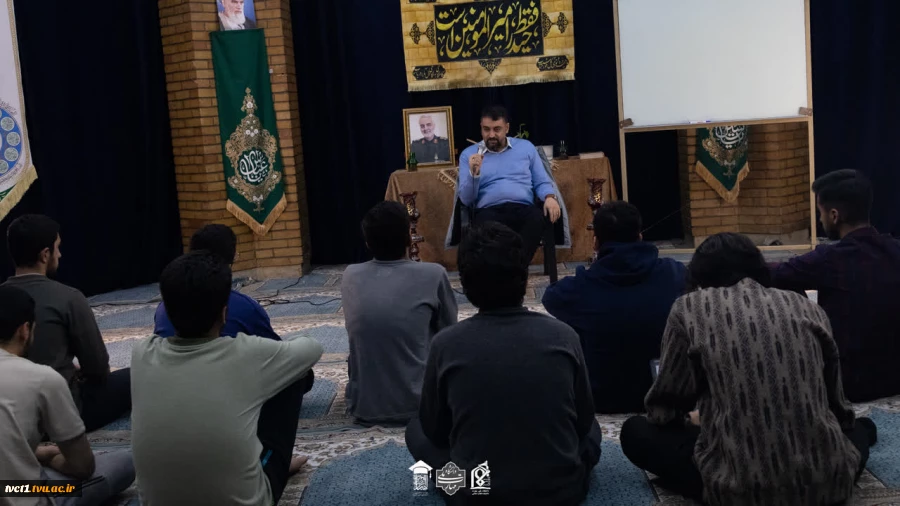 مراسم معنوی اعتکاف دانشجویی با حضور دانشجویان دانشکده فنی انقلاب اسلامی 4