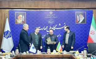 با حضور دکتر مهرداد احمدی معاون پژوهش و فناوری دانشگاه ملی مهارت؛ 

مراسم گرامی‌داشت هفته پژوهش و فناوری و تجلیل از پژوهشگران، فناوران و نوآوران دانشگاه ملی مهارت استان تهران برگزار شد 2