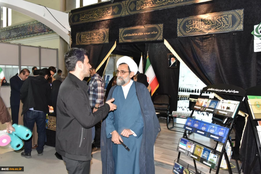 با حضور دکتر زمانی افتتاح شد؛

بخش دانشگاهی سی و سومین نمایشگاه بین‌المللی قرآن کریم با میزبانی دانشگاه ملی مهارت 6