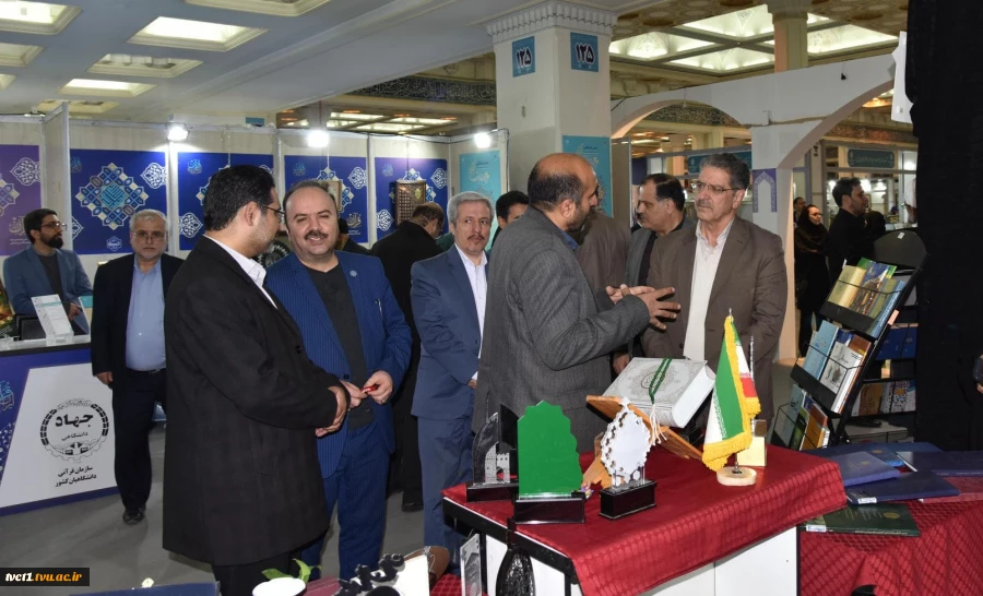 با حضور دکتر زمانی افتتاح شد؛

بخش دانشگاهی سی و سومین نمایشگاه بین‌المللی قرآن کریم با میزبانی دانشگاه ملی مهارت 8