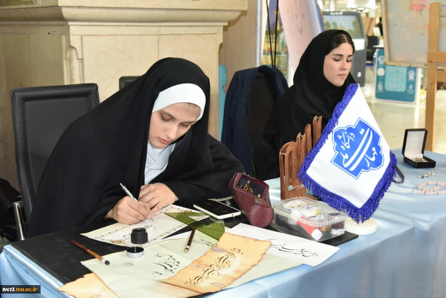 با حضور دکتر زمانی افتتاح شد؛

بخش دانشگاهی سی و سومین نمایشگاه بین‌المللی قرآن کریم با میزبانی دانشگاه ملی مهارت 10