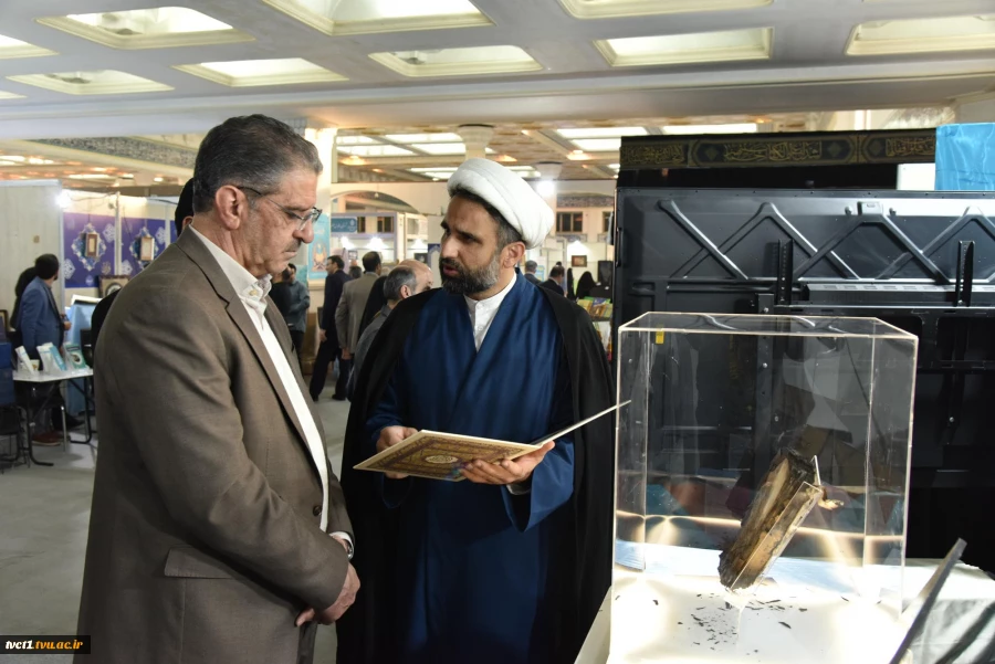 با حضور دکتر زمانی افتتاح شد؛

بخش دانشگاهی سی و سومین نمایشگاه بین‌المللی قرآن کریم با میزبانی دانشگاه ملی مهارت 12