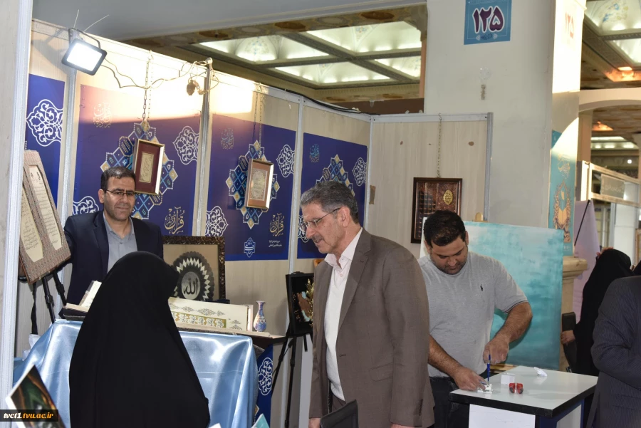 با حضور دکتر زمانی افتتاح شد؛

بخش دانشگاهی سی و سومین نمایشگاه بین‌المللی قرآن کریم با میزبانی دانشگاه ملی مهارت 13