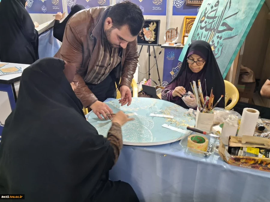 سومین روز از سی وسومین نمایشگاه بین المللی قرآن کریم باشعار ایران درپناه قرآن درغرفه دانشگاه ملی مهارت 6
