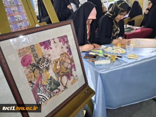 پنجمین روز از سی وسومین نمایشگاه بین المللی قرآن کریم باشعار ایران درپناه قرآن درغرفه دانشگاه ملی مهارت 7