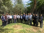 با حضور سرپرست دانشگاه ملی مهارت استان تهران صورت گرفت:

کاشت دو اصله نهال مثمر در پویش 
