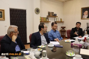 جلسه بررسی و تعیین تکلیف آمایش رشته های دانشکده فنی انقلاب اسلامی  3