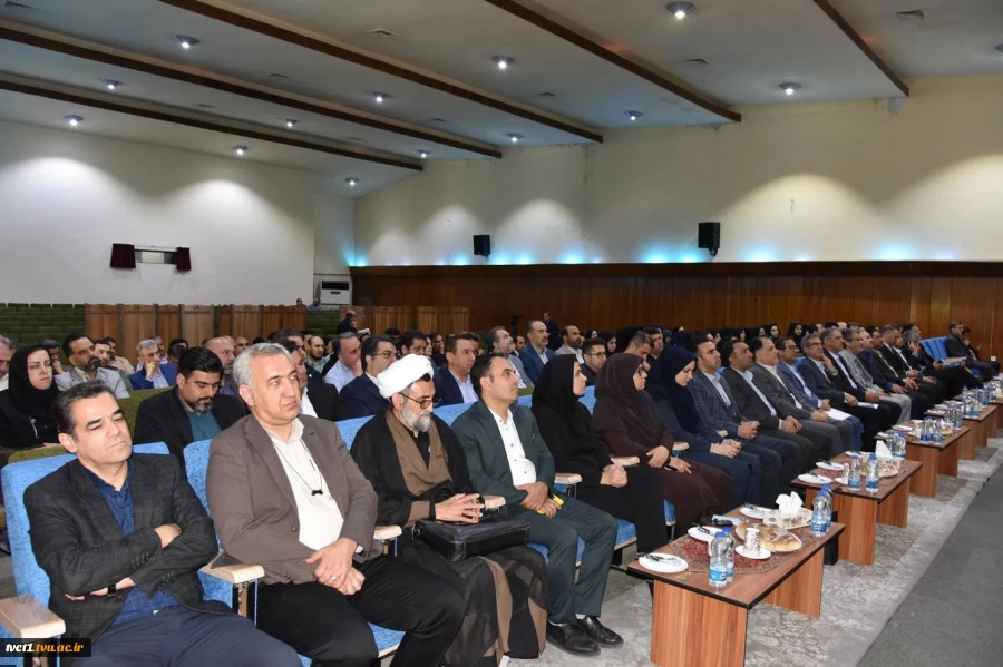 رئیس دانشگاه ملی مهارت در جشنواره سرآمدی آموزش استان تهران:

دانشگاه ملی مهارت می تواند معمار دانشگاه‌های مهارتی کشور باشد و اصولی مثل تعیین استاندارد، تربیت مربی و تضمین کیفیت را راهبری نماید/ استاد سرآمد کسی است که دانش را به مهارت تبدیل کند. 8