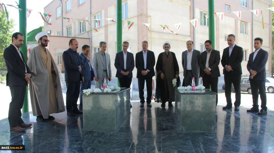 رئیس دانشگاه ملی مهارت در جشنواره سرآمدی آموزش استان تهران:

دانشگاه ملی مهارت می تواند معمار دانشگاه‌های مهارتی کشور باشد و اصولی مثل تعیین استاندارد، تربیت مربی و تضمین کیفیت را راهبری نماید/ استاد سرآمد کسی است که دانش را به مهارت تبدیل کند. 13