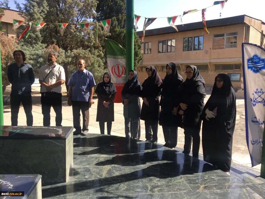 برگزاری مراسم گرامیداشت سالروز حماسه سوم خردادماه، فتح الفتوح آزادسازی خرمشهر و آیین گلاب شویی در جوار مقبره مطهر شهدای گمنام دانشکده فنی انقلاب اسلامی 4