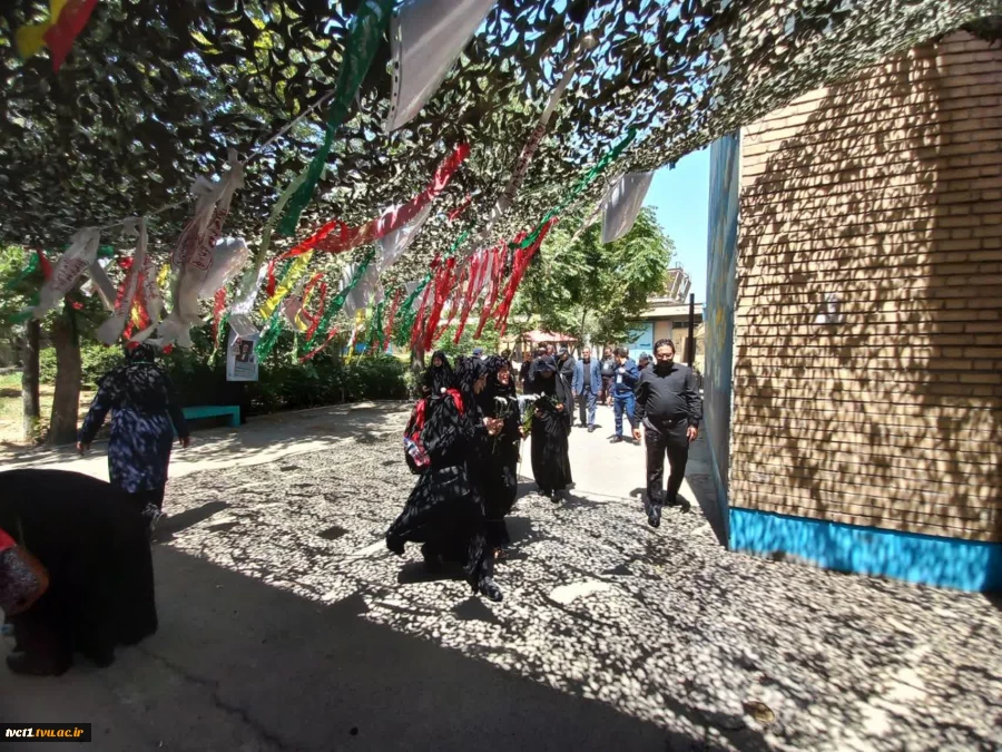 همزمان با برگزاری مراسم وداع و تشییع آقای شهید شهید ایران؛

استقبال هیئت رئیسه دانشگاه ملی مهارت از کاروان زیارتی استان زنجان در دانشکده انقلاب اسلامی تهران 6