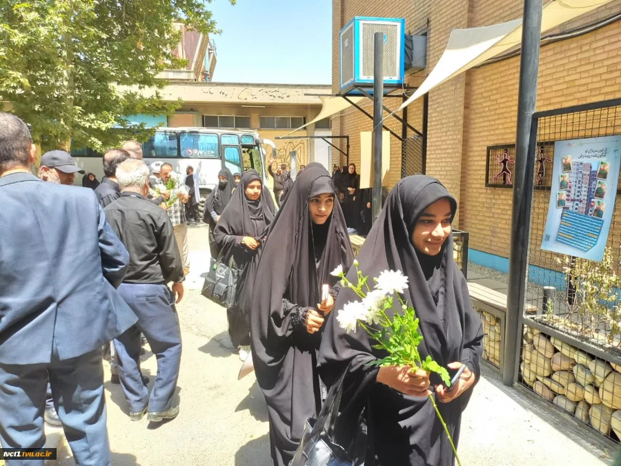 همزمان با برگزاری مراسم وداع و تشییع آقای شهید شهید ایران؛

استقبال هیئت رئیسه دانشگاه ملی مهارت از کاروان زیارتی استان زنجان در دانشکده انقلاب اسلامی تهران 8