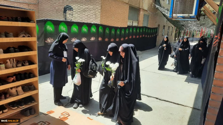 همزمان با برگزاری مراسم وداع و تشییع آقای شهید شهید ایران؛

استقبال هیئت رئیسه دانشگاه ملی مهارت از کاروان زیارتی استان زنجان در دانشکده انقلاب اسلامی تهران 15