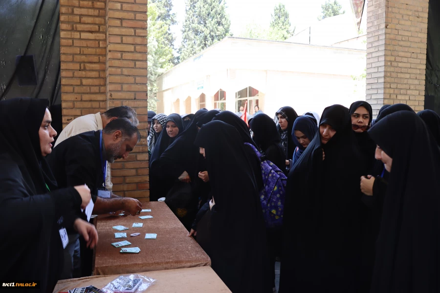 همزمان با برگزاری مراسم وداع و تشییع آقای شهید شهید ایران؛

استقبال هیئت رئیسه دانشگاه ملی مهارت از کاروان زیارتی استان زنجان در دانشکده انقلاب اسلامی تهران 20