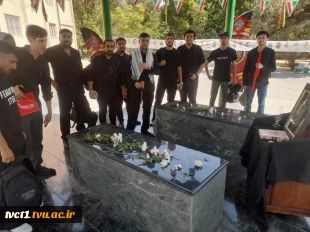 همزمان با برگزاری مراسم وداع و تشییع آقای شهید شهید ایران؛

استقبال هیئت رئیسه دانشگاه ملی مهارت از کاروان زیارتی استان زنجان در دانشکده انقلاب اسلامی تهران 24