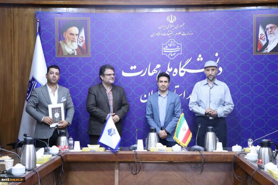 تقدیر از دانشجویان رشته مهندسی معماری دانشکده انقلاب اسلامی به منظور مشارکت در طرح بازسازی مدارس مناطق آسیب‌دیده در دوران جنگ رمضان 17
