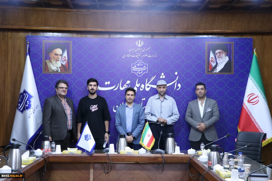 تقدیر از دانشجویان رشته مهندسی معماری دانشکده انقلاب اسلامی به منظور مشارکت در طرح بازسازی مدارس مناطق آسیب‌دیده در دوران جنگ رمضان 18