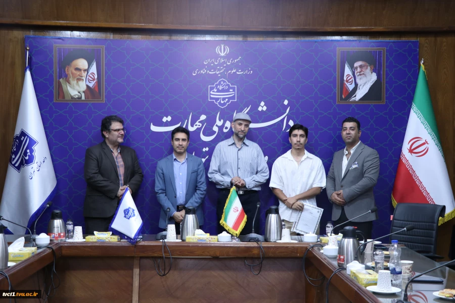 تقدیر از دانشجویان رشته مهندسی معماری دانشکده انقلاب اسلامی به منظور مشارکت در طرح بازسازی مدارس مناطق آسیب‌دیده در دوران جنگ رمضان 23