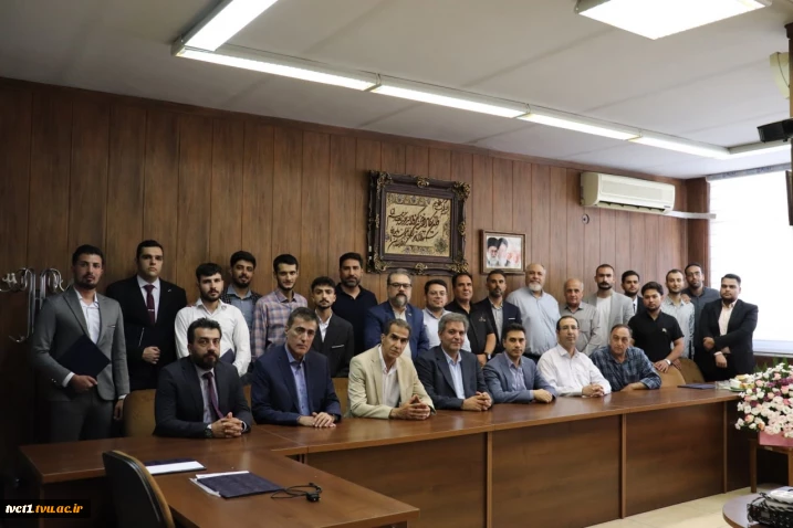 از عیب‌یابی هوشمند تا آسانسور پنوماتیک؛

 دفاع ۶ پروژه دانشجویی دانشکده فنی انقلاب اسلامی تهران در سندیکای آسانسور و پلکان برقی ایران
