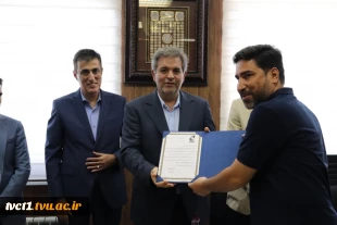 از عیب‌یابی هوشمند تا آسانسور پنوماتیک؛

 دفاع ۶ پروژه دانشجویی دانشکده فنی انقلاب اسلامی تهران در سندیکای آسانسور و پلکان برقی ایران 8