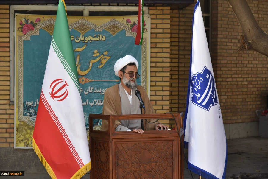 با حضور سرپرست دانشگاه ملی مهارت صورت گرفت؛

آیین اهتزاز پرچم جمهوری اسلامی ایران و طنین سرود ملی در آغاز سال تحصیلی جدید در دانشکده ملی مهارت انقلاب اسلامی تهران 5