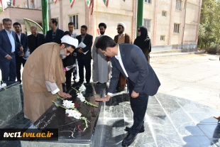 با حضور سرپرست دانشگاه ملی مهارت صورت گرفت؛

آیین اهتزاز پرچم جمهوری اسلامی ایران و طنین سرود ملی در آغاز سال تحصیلی جدید در دانشکده ملی مهارت انقلاب اسلامی تهران 7