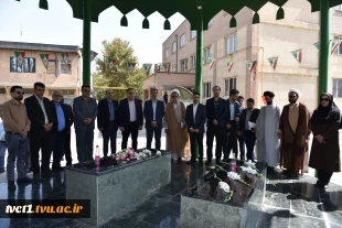 با حضور سرپرست دانشگاه ملی مهارت صورت گرفت؛

آیین اهتزاز پرچم جمهوری اسلامی ایران و طنین سرود ملی در آغاز سال تحصیلی جدید در دانشکده ملی مهارت انقلاب اسلامی تهران 8
