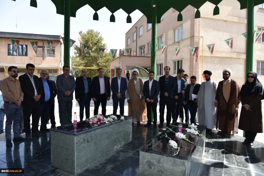 با حضور سرپرست دانشگاه ملی مهارت صورت گرفت؛

آیین اهتزاز پرچم جمهوری اسلامی ایران و طنین سرود ملی در آغاز سال تحصیلی جدید در دانشکده ملی مهارت انقلاب اسلامی تهران 8
