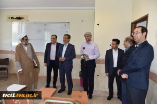با حضور سرپرست دانشگاه ملی مهارت صورت گرفت؛

آیین اهتزاز پرچم جمهوری اسلامی ایران و طنین سرود ملی در آغاز سال تحصیلی جدید در دانشکده ملی مهارت انقلاب اسلامی تهران 10