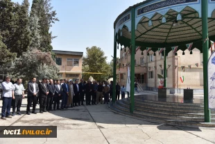 با حضور سرپرست دانشگاه ملی مهارت صورت گرفت؛

آیین اهتزاز پرچم جمهوری اسلامی ایران و طنین سرود ملی در آغاز سال تحصیلی جدید در دانشکده ملی مهارت انقلاب اسلامی تهران 12