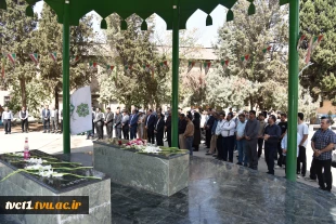 با حضور سرپرست دانشگاه ملی مهارت صورت گرفت؛

آیین اهتزاز پرچم جمهوری اسلامی ایران و طنین سرود ملی در آغاز سال تحصیلی جدید در دانشکده ملی مهارت انقلاب اسلامی تهران 17