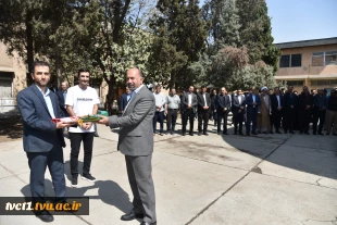با حضور سرپرست دانشگاه ملی مهارت صورت گرفت؛

آیین اهتزاز پرچم جمهوری اسلامی ایران و طنین سرود ملی در آغاز سال تحصیلی جدید در دانشکده ملی مهارت انقلاب اسلامی تهران 14