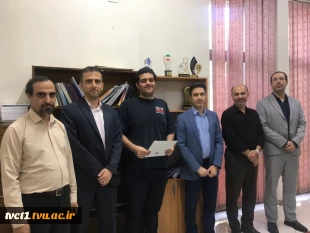 تقدیر سرپرست دانشگاه ملی مهارت واحد استانی تهران از دانش آموخته دانشکده فنی انقلاب اسلامی به‌پاس طراحی و تدوین سامانه نرم‌افزاری انبارداری مواد مصرفی 3